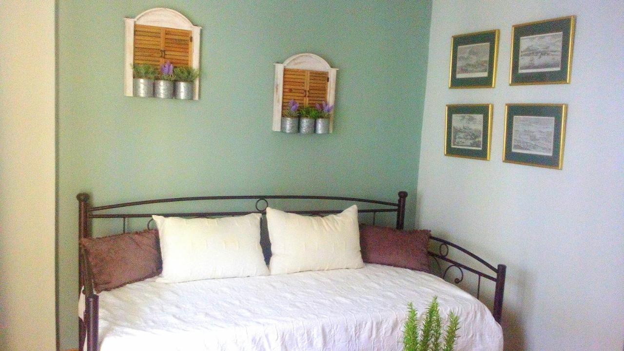 Estia Holiday Apartment & Studio Вати Екстериор снимка