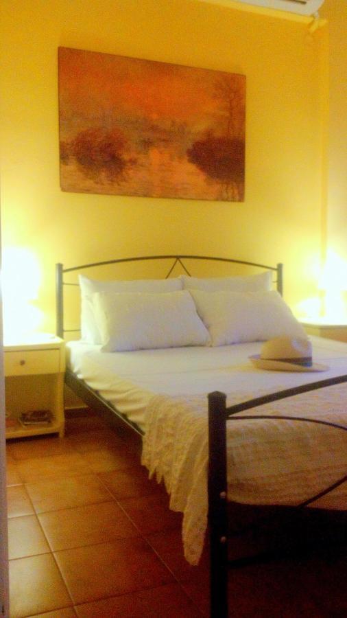 Estia Holiday Apartment & Studio Вати Екстериор снимка