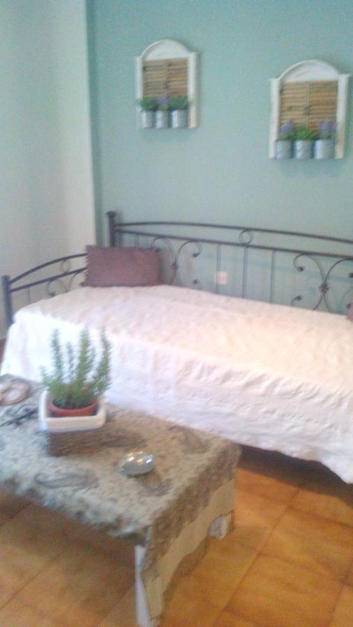 Estia Holiday Apartment & Studio Вати Екстериор снимка