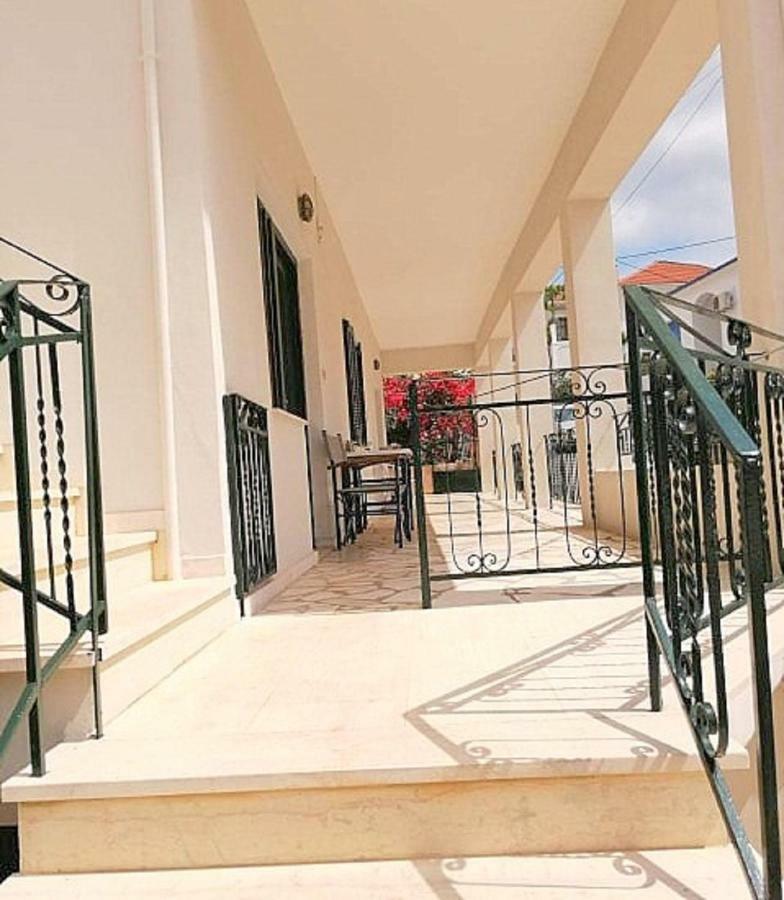 Estia Holiday Apartment & Studio Вати Екстериор снимка