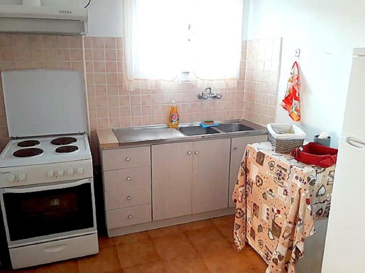Estia Holiday Apartment & Studio Вати Екстериор снимка