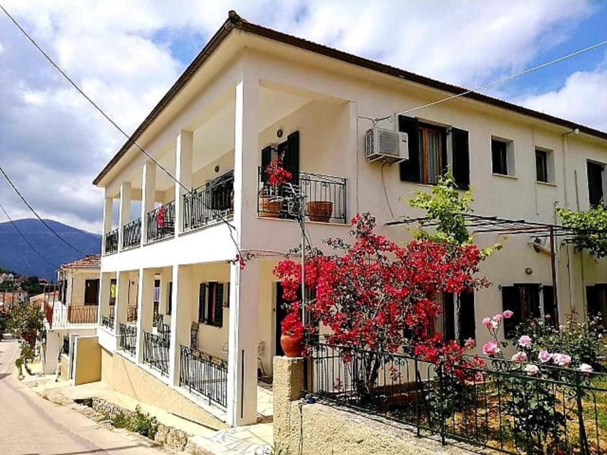 Estia Holiday Apartment & Studio Вати Екстериор снимка